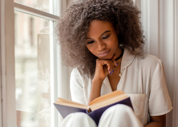 13 Powerful Psychological Benefits Of Reading Books